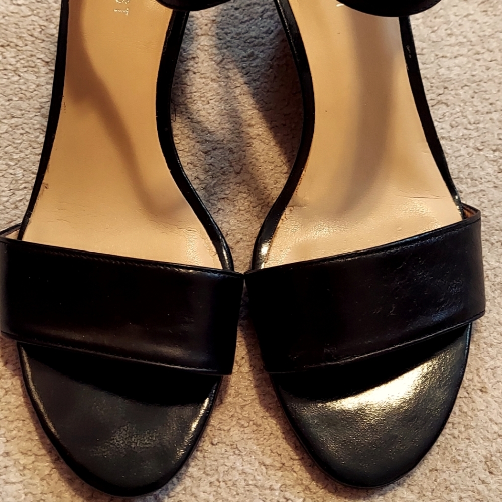 Nine West black leather sandals
